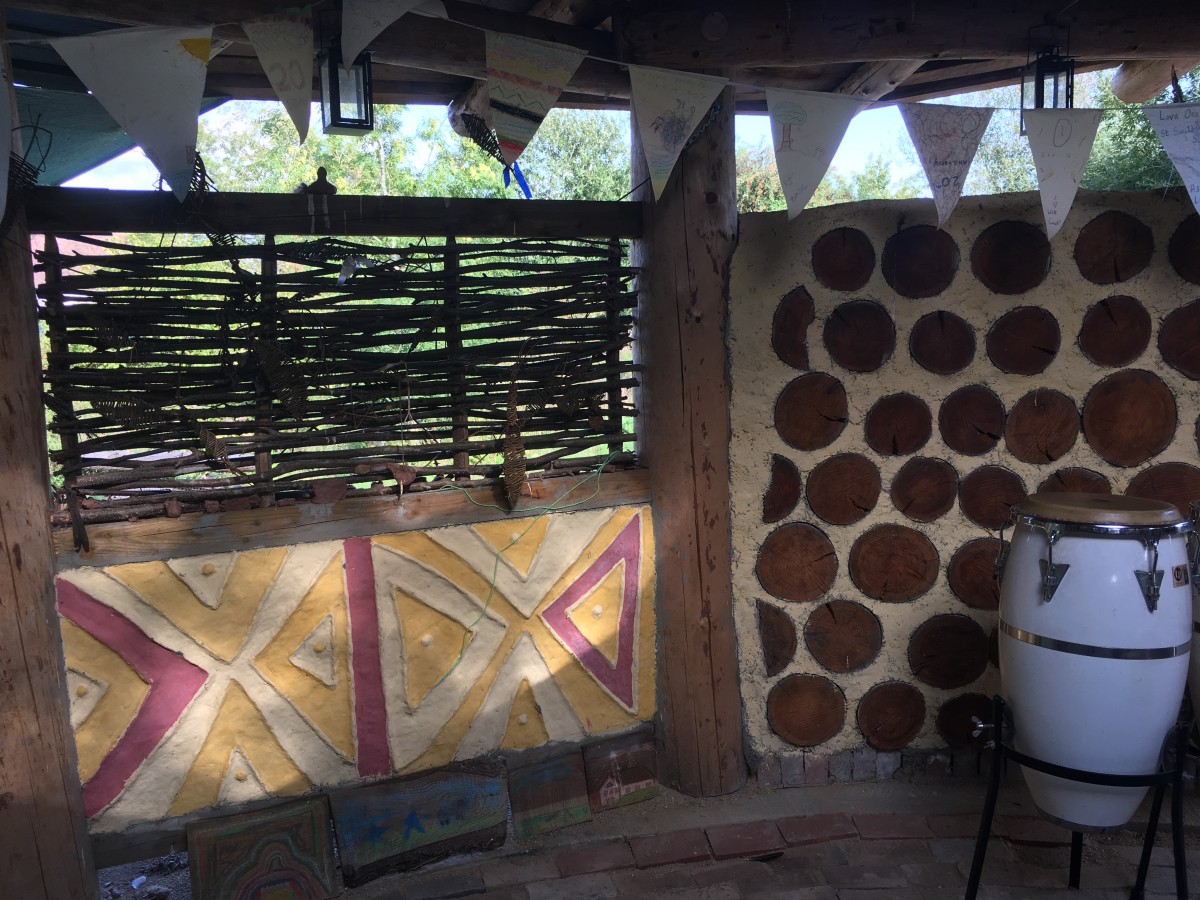 reciprocal roundhouse wall